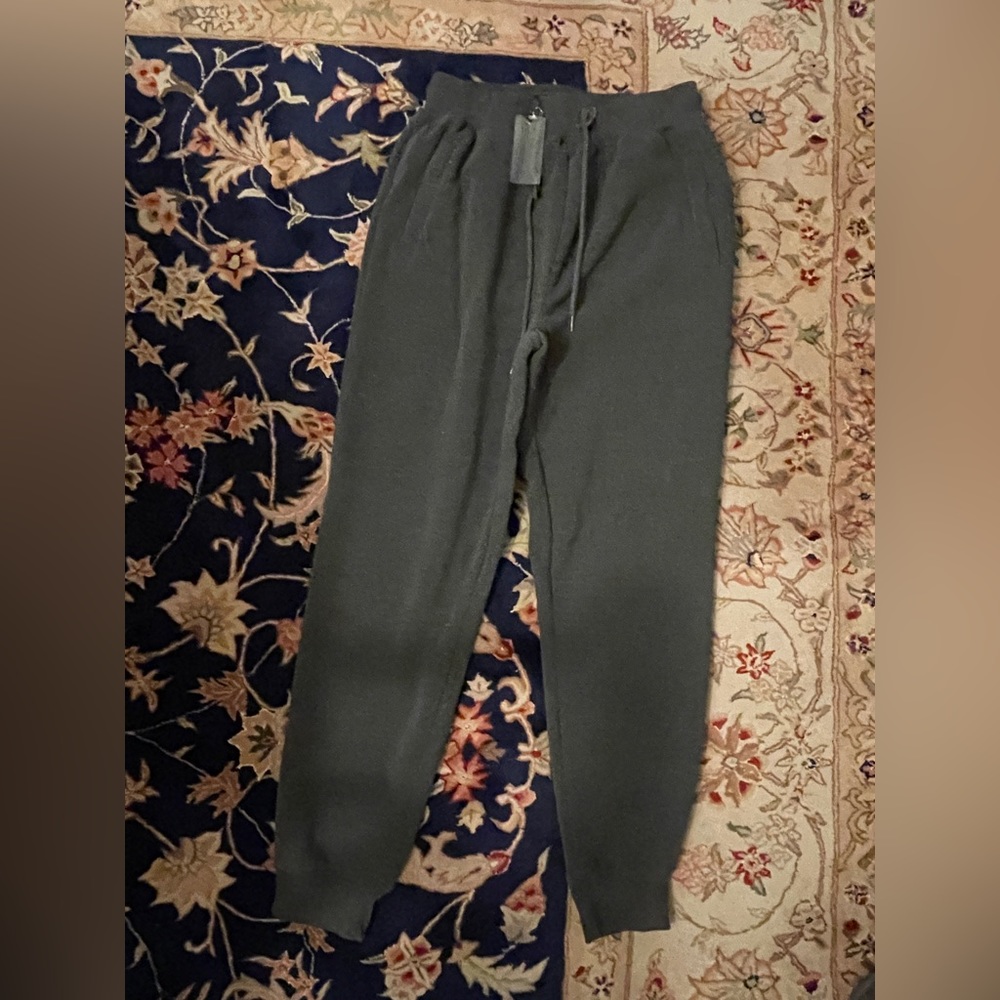 New grey sweatpants - size M